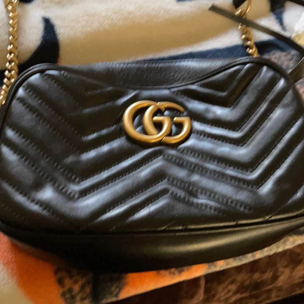 GG Marmont small matelasse shoulder bag
